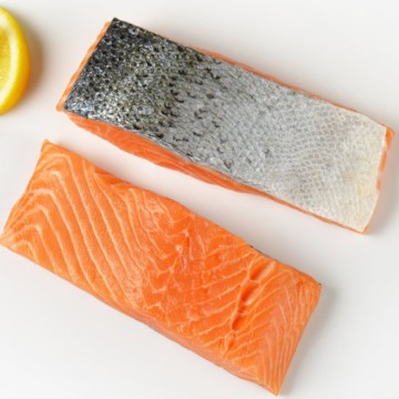 Pavé de saumon avec peau sans arêtes surgelé